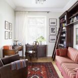 Dobra sztuka, ciut art déco i perełki z antykwariatów. Mieszkanie z klimatem w centrum Warszawy.