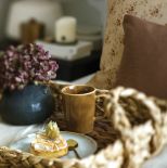 dodatki w stylu naturalnym do sypialni