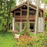 Dom jest nowy i wygodny, ale wygląda jakby był wybudowany 100 lat temu.