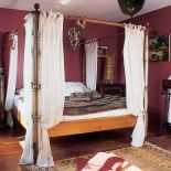 Dom urządzony pamiątkami, kolorami i inspiracjami z podróży.