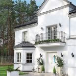 Dom w podwarszawskim Józefowie. Rodzina czeka pierwszej gwiazdki