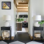 dom w stylu farmhouse hol przedpokój