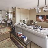 Dom w stylu fusion – warszawski apartament ze sztuką