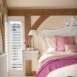 sypialnia w stylu rustykalnym