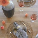 jadalnia w domu nad jeziorem