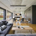 Architekci pokazują, jakie efekty można osiągnąć poprzez umiejętne kadrowanie widoków za oknem przy pomocy... framug!