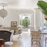 Ta hinduska willa pamięta niejedną metamorfozę: bywała restauracją, hodowano w niej szynszyle, później popadła w