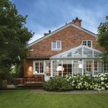 dom w stylu angielskim z oranżerią