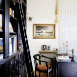 Drewniana biblioteka. Rezydencja w mieszkaniu