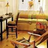 Drewniana konsola. Nieustająca podróż