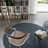 Drewniane krzesła Turandot w cenie 2206 zł/szt. KLER