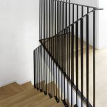 nowoczesne mieszkanie biel z drewnem