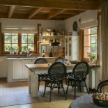 Drewniany dworek po latach. Drewniany dworek po latach