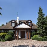 Dworek na Mazowszu. Drewniany dworek po latach