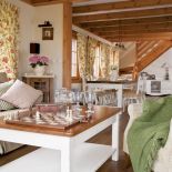 Dworek w Zalesiu - trochę polski, trochę śródziemnomorski.