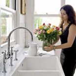 Dwukomorowy zlew w kuchni. Styl prowansalski: rezydencja nad zatoką