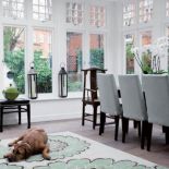 Dywan Japanese Floral pomysłu słynnej projektantki tkanin Florence Broadhurst. SIGNATURE PRINTS