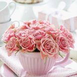 Dzbanek, waza, filiżanka. Wszystko to wyjątkowo dobre miejsca dla róż!