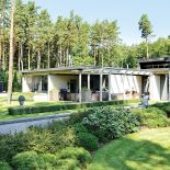 Dzięki lekkiej konstrukcji budowa trwała krótko, tylko rok i nie było bałaganu, jak to zwykle podczas prac murarskich.