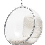 Bubble Chair, 1968 r. Eero Aarnio: Ball Chair, czyli meble na okrągło