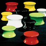 Stołki Mushroom, 1960 r. Eero Aarnio: Ball Chair, czyli meble na okrągło