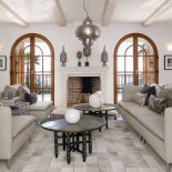 Elegancka mieszanka klasyki, etno, IKEA i mebli zrobionych na zamówienie, a także antyków.