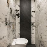 łazienka w luksusowym apartamencie w drapaczu chmur