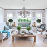 Eleganckie, ale nie przeładowane wnętrze. Stół kupiony w Boutique Pierrot.