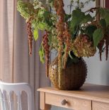 elegancka sypialnia w trzech kolorach