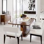 Eleganza: za nierozkładany stół zapłacimy od ok. 10 400 zł, za półokrągłą ławę - od ok. 3100 zł. SELVA