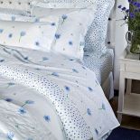 Eveil: za poszwę na kołdrę zapłacimy 550 zł, za poszewkę na poduszkę – 260 zł. YVES DELORME