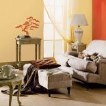 Farby w kolorach Bursztynowa Komnata i Ognisty Karnelian (czyli pomarańczowy). Za samoprzylepną welurową dekorację -