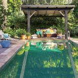 Figowce, winorośl i basen - prawdziwa oaza.