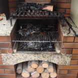 Jak wybudować grill w ogrodzie?