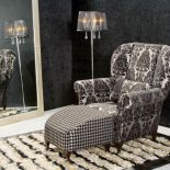 Fotel Chopin z kolekcji Country obity tkaniną z szenilu z wytłaczanym welurowym wzorem. Cena - 2188 zł. MEBELPLAST