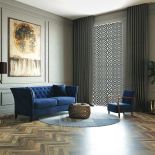 niebieski fotel do salonu