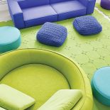 Fotele Ease, projekt: Francesco Rota dla marki Paola Lenti.