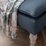 meble i dodatki do sypialni w stylu hamptons