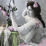 Francuska pocztówka, 1900 r. Opakowania kosmetyków