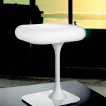 Futurystyczna lampa stołowa Atlantic. STUDIO ITALIA