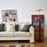 Gdzie mieszka i pracuje Marek Bieńczyk.