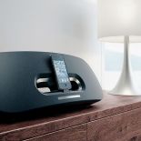 Głośnik ze stacją dokującą współpracuje z iPhonem oraz iPodem. Kosztuje około 900 zł. PHILIPS