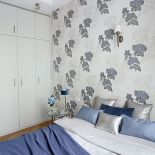 Główną ozdobą jest tapeta Cole Son. Paryski apartament w Warszawie