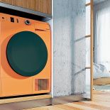 Kondensacyjna suszarka z pompą ciepła suszy bieliznę w temperaturach niższych niż tradycyjne, do 9 kg