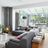 Gospodyni lubi holenderskie meble bo są proste, wygodne i mają ładne proporcje.