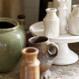 Gospodyni zbiera ceramikę. Francuski styl na belgijskiej wsi