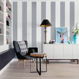 Graficzne zabawy: malowane w pasy ściany.