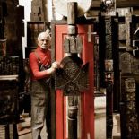 Henryk Musiałowicz w swojej pracowni.