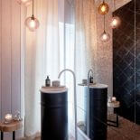 Ich dom jest jak owoc romansu między nowojorskim loftem a francuską kamienicą. Ta ostatnia dominuje, ale trudno się dziwić