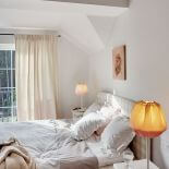 Ich dom jest jak owoc romansu między nowojorskim loftem a francuską kamienicą. Ta ostatnia dominuje, ale trudno się dziwić